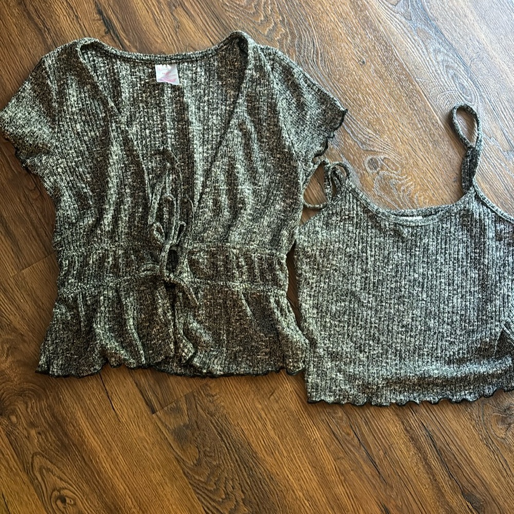 No boundaries Grey crop top plus cover up size xs